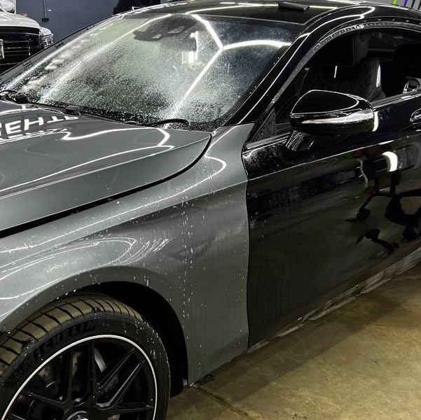 Смена цвета Mercedes полиуретановой пленкой